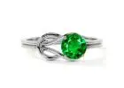Vintage Prong Set Round Emerald Solitaire Ring(0.50cts.)