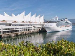 Book your Vancouver waterfront accommodation today!