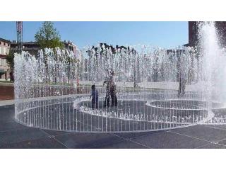 Floating Fountain Assemblies for Stability & Performance