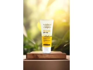 Broad-Spectrum UVA Sunscreen to Protect and Nourish Your Skin