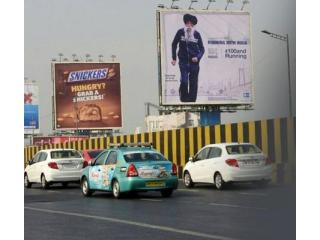 Premium OOH Advertising in Noida With Rahane Media’s Expertise