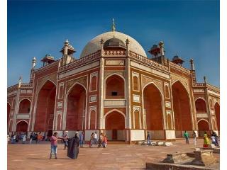 Comfortable Delhi Darshan by Car – Explore the Capital with Ease