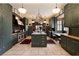Elevate Your Kitchen with Custom Kitchen Cabinets in Orlando