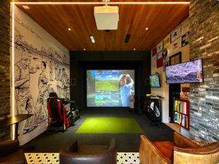 Digital Golf Simulator Venue Design & Setup