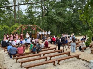 Rustic Cabin Wedding Venue for Cozy and Unique Wedding Experiences