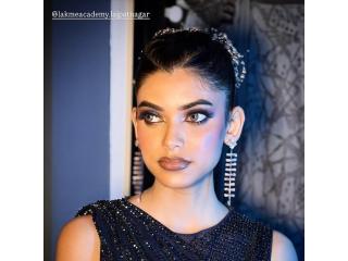 Lakmé Academy Powered By Aptech - Cometology Course in Lajpat Nagar