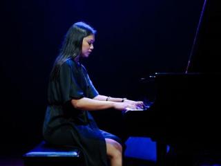 Online Piano Classes for Adults: Learn Music Confidently Today
