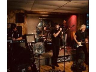 Experience Best Dining Experiences with Live Music in Joshua Tree