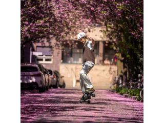 The Best Mini Electric Skateboard Has Smooth Urban Power