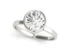 Bezel Solitaire Engagement Ring – Elegant Simplicity That Lasts