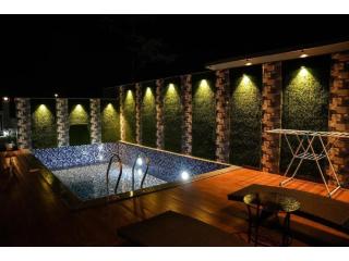 Buy Farmhouse in Gurugram Sector 42 – Luxury Investment Opportunity