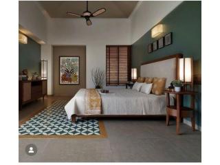 What is the average price of a property in Amrapali Leisure Valley?