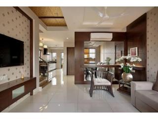 What is the latest price of a villa in Green Villa 2?