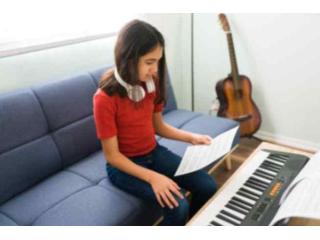 Flexible Online Keyboard Classes for Modern Music Students to Learn Comfortably