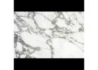 Mármol de Carrara: Elegancia Atemporal para Cocinas y Baños