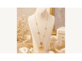 18K Gold Pendant Necklace