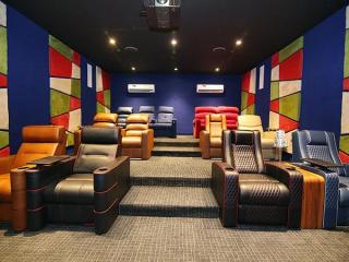 Home Theater Recliner Chair in Dubai | Luxury Cinema Seating by Gulf Recliners
