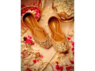 Premium Handmade Punjabi Juttis for Any Occasion
