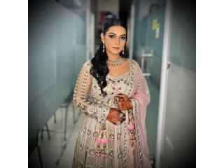 Lakme Academy Powered By Aptech Bathinda:- Beautician Course in Bathinda