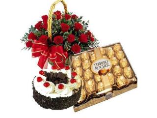Best Wedding Anniversary Gifts Online with Same Day Delivery | YuvaFlowers