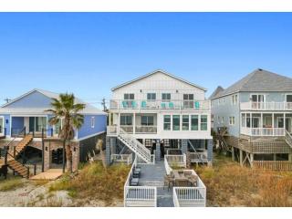 Oceanfront Vacation Rental: Enjoy the Perfect Beach Escape with Atlantic Bliss
