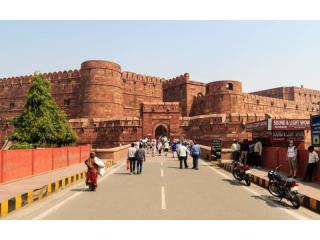 Luxury Urbania Tempo Traveller In Agra