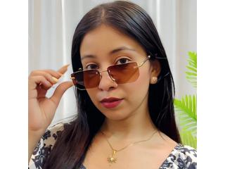 Discover Woggles Women's Rectangle Sunglasses