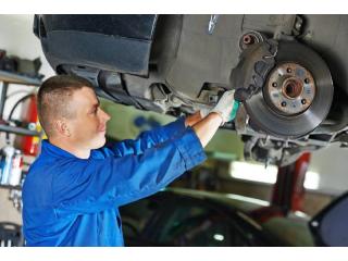 Brake Repair Signs in Livingston NJ: Sounds and Smells