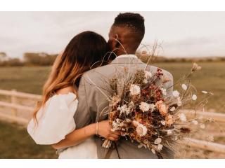 A Personalized Ceremony Starts With the Right Officiant
