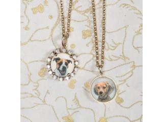 Turn your pet’s photo into a custom piece of fine jewelry.