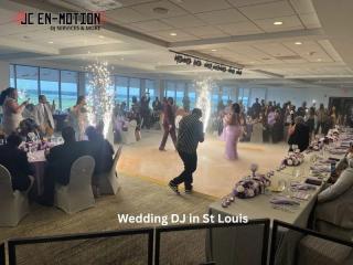 Make Your Wedding Celebration Special With a Professional DJ in St Louis