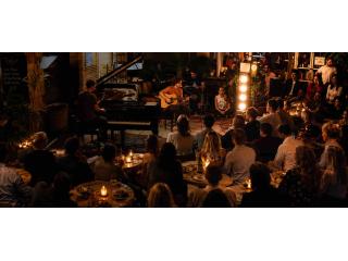Book Live Music Temecula for Your Next Evening Out