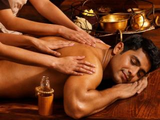 Experience Sandwich Massage in Kolkata for Deep Relaxation