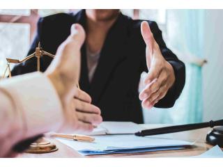 Abogados de Accidentes por Caídas en Chicago | Abogado de Resbalón y Caída