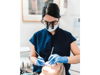 In****lign Pangbourne – A Discreet Way to Straighten Teeth