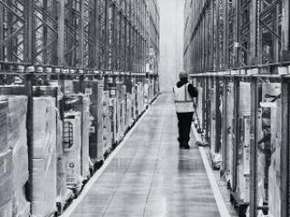 Warehouse Cleaning Guide: How to Clean a Warehouse Properly