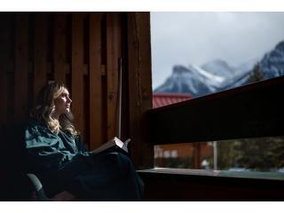Book a Tranquil Spa in Lake Louise for Your Mountain Escape
