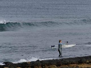 Female Surf School Tenerife | She-surfs.com