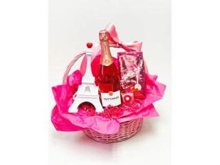 Wedding Gift Baskets and Champagne