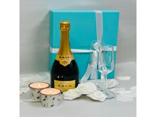 Tiffany and Company Champagne Flutes – Gift Ready