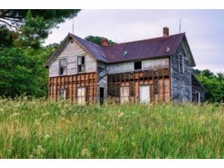 How Do You Choose a Farmhouse in Naugaon for Family Use?