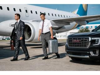 Airport Black Car Service in Los Altos | Lucky 7 Transportation