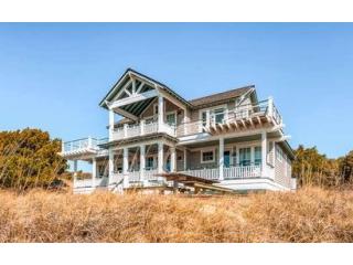 Bald Head Island Luxury Rentals: Enjoy a Peaceful Beach Vacation
