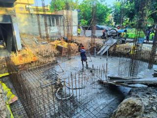 Swimming Pool Contractors