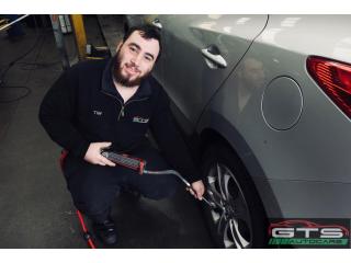 Car air conditioning regas Adelaide