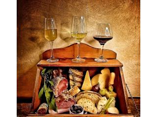 Can I book a private food and wine tasting in Rome?