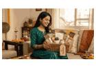 What types of gift baskets are available at OyeGifts?
